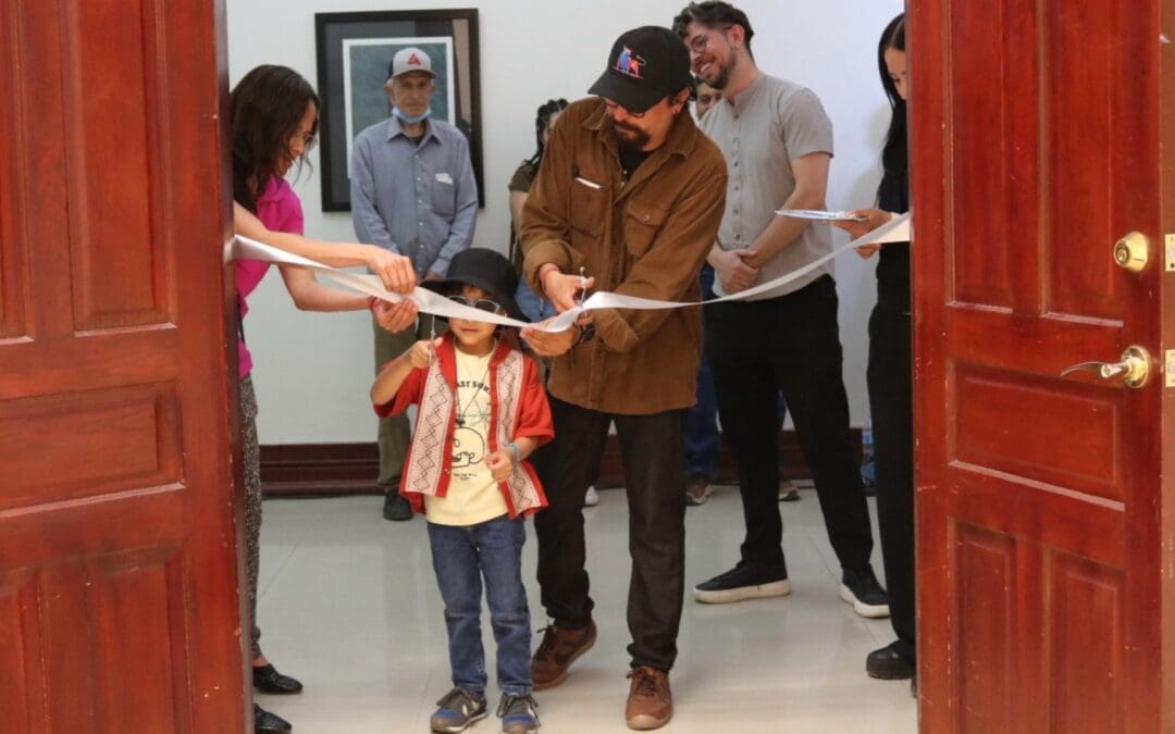 Revive la memoria fílmica de Chihuahua en la exposición “Ahí había un cine» de la UACH