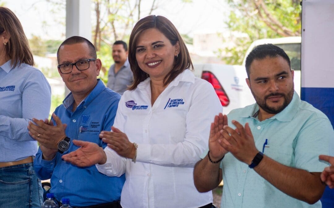 Más de 10 mil estudiantes del sur del estado reciben apoyos escolares
