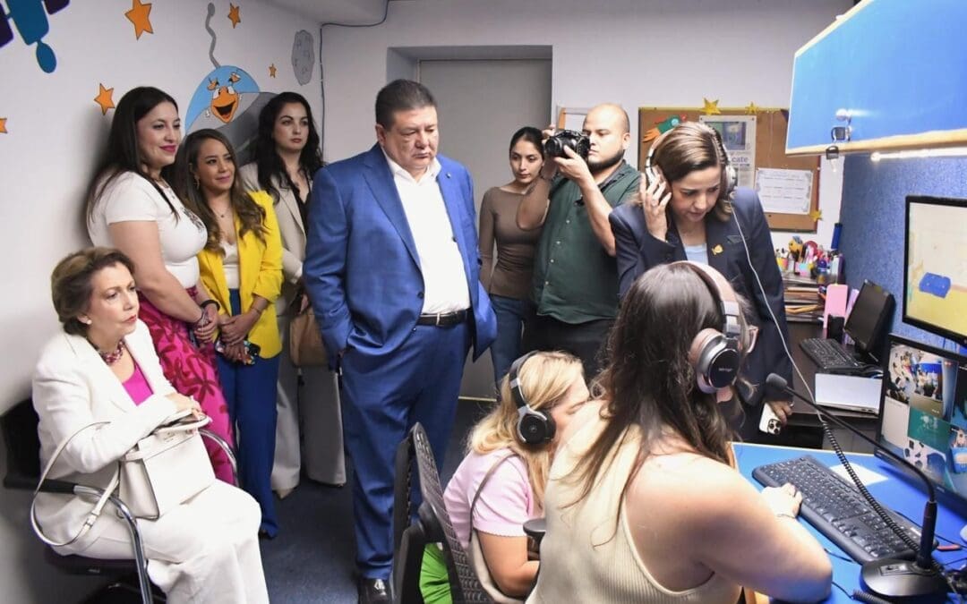 Recibió Fiscal a creadora del programa “Antenas por los Niños”