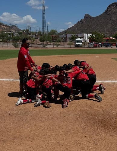 Alza la voz el equipo del swin perfecto en serie nacional de ligas pequeñas de béisbol