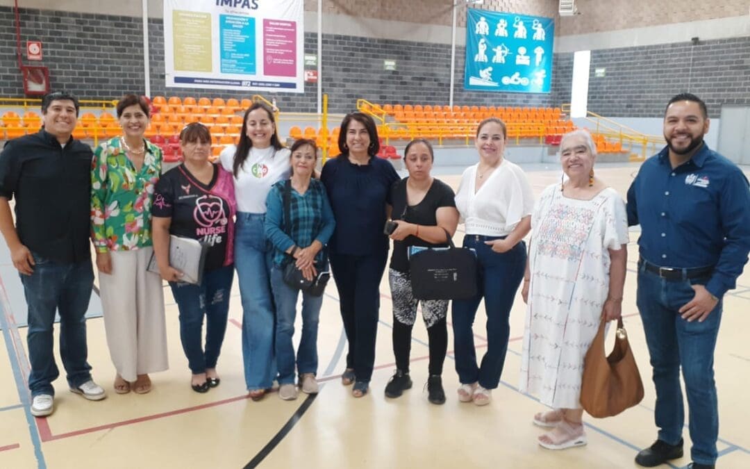 Regidores llevan apoyo económico a la asociación “Sin Límites”. Adán Galicia