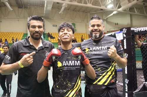Delegación chihuahua avanzan por el oro en el nacional de MMA