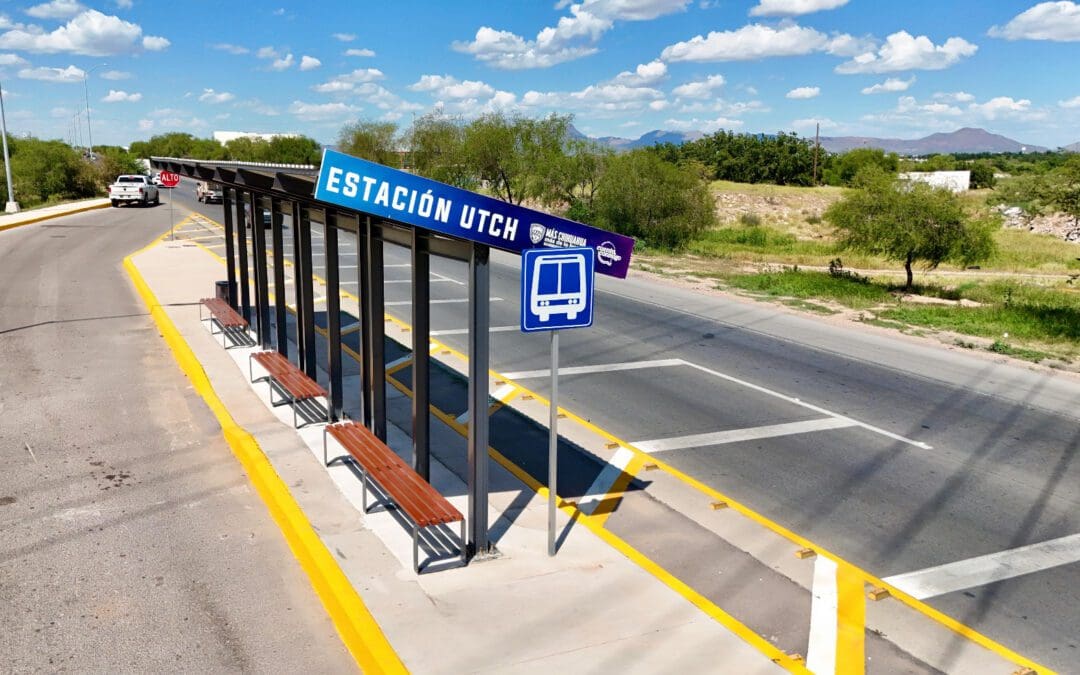 Comunicaciones y Obras Públicas entrega nuevo parabús en la UTCH Sur