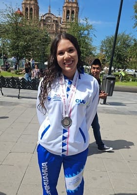 Alexandra frías medallista en CONADE en busca del premio Teporaca.
