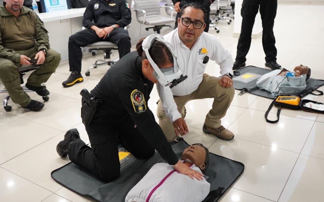 Capacitan a policías aéreos en medicina táctica