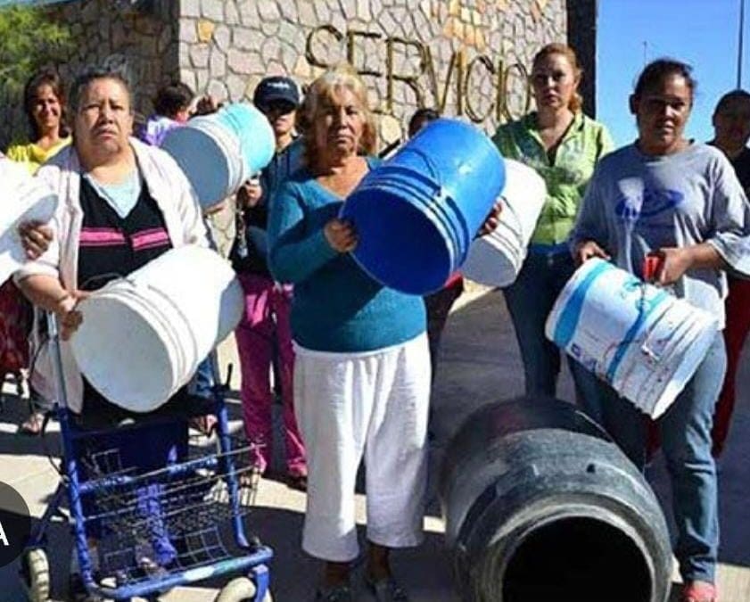Desde el viernes no tienen agua para tomar
