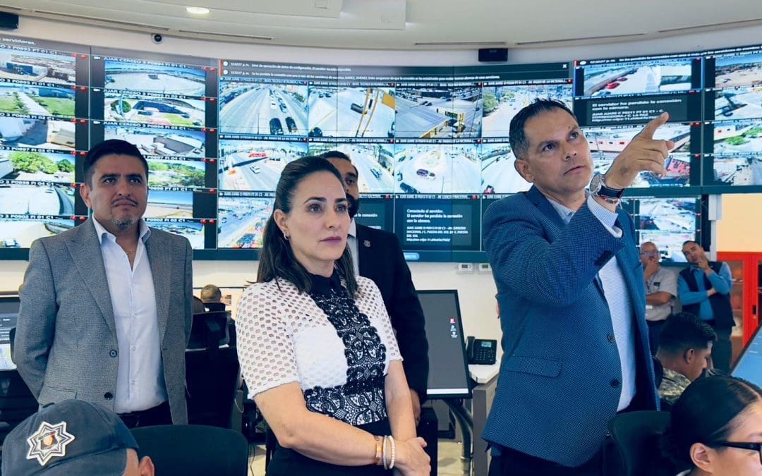 Se reúnen Gilberto Loya y Marcela Herrera Sandoval