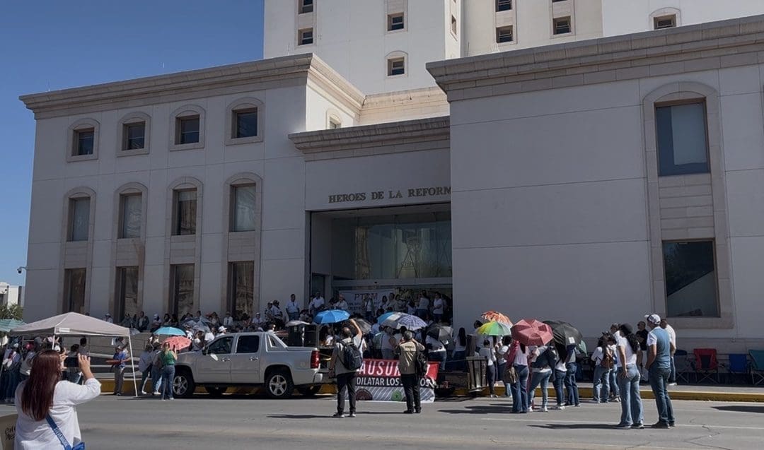 Tendrá secretario de Educación segunda reunión con docentes tras protesta