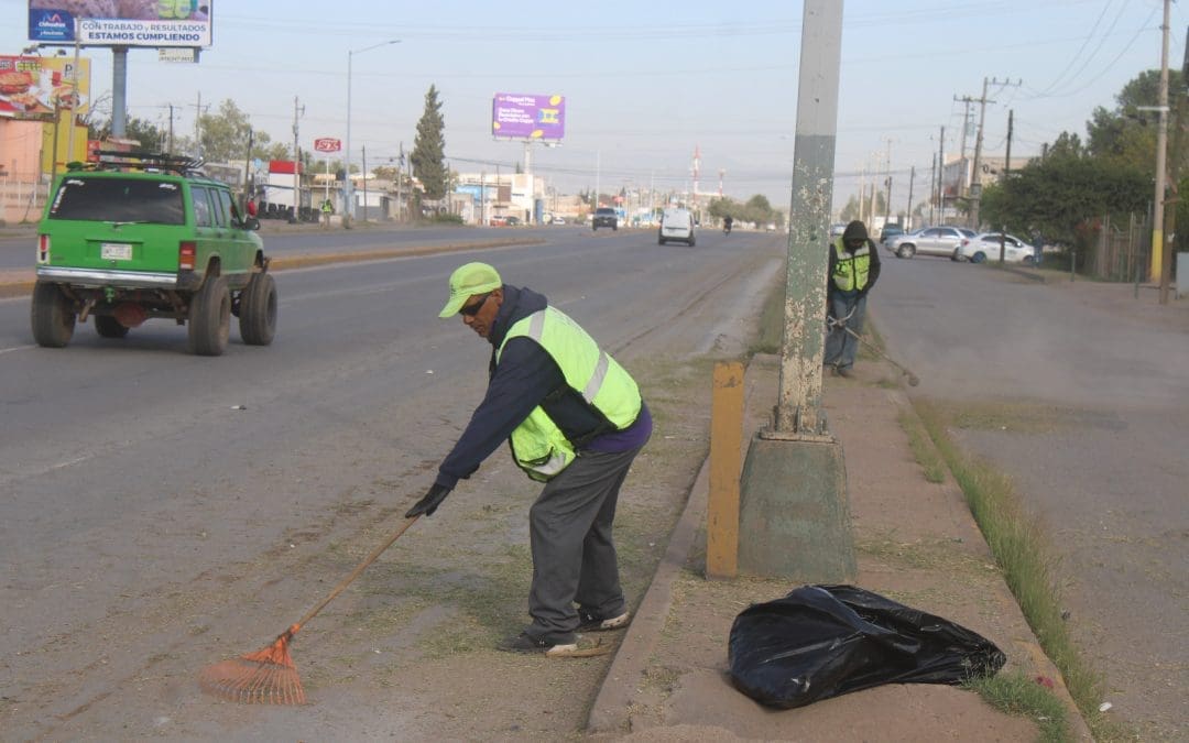 Retiran más de 70 toneladas de basura y hierbas al sur de la Capital