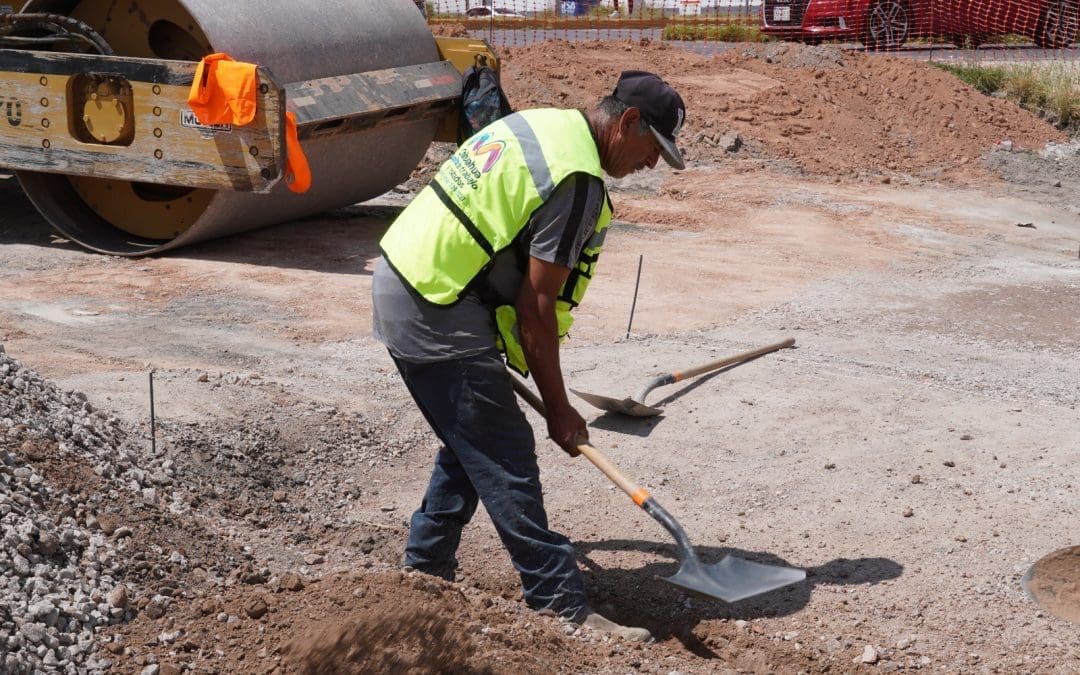 Avanza construcción de trayecto vial seguro en Circuito Universitario