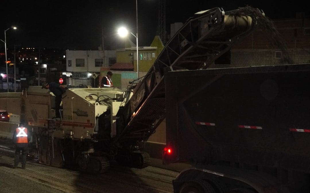 Recarpetean lateral de Periférico de la Juventud