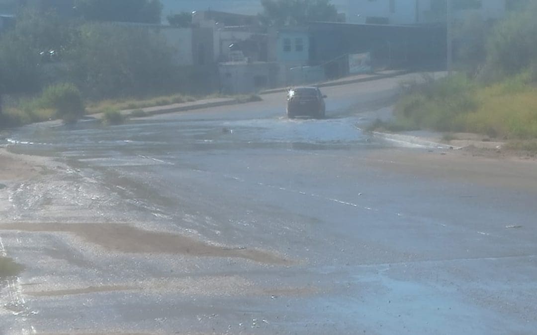 [Reporte Ciudadano] Vecinos denuncian mega laguna de aguas negras en el Cerro de la Cruz