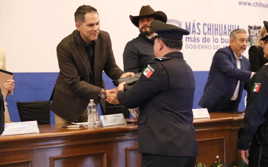 Reconocen con estímulos a Policías por efectividad