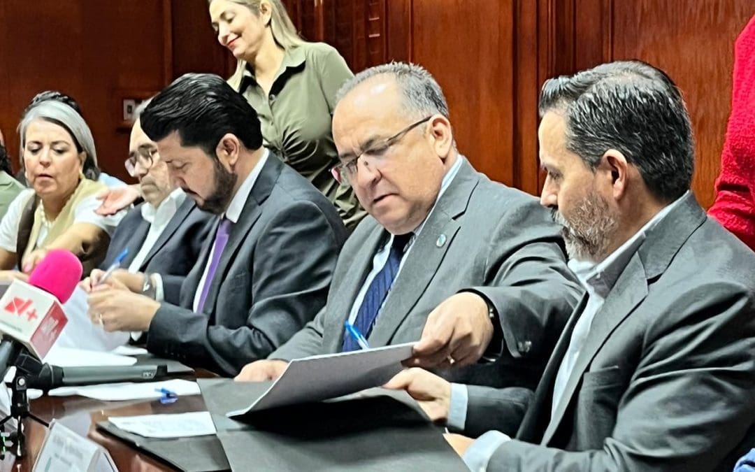 Firma UACH convenio para saldar deuda con Pensiones Civiles del Estado