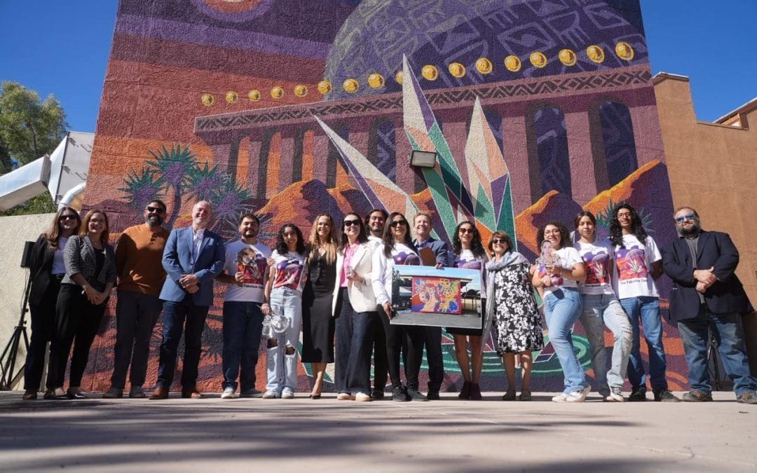 Estudiantes de la UACH colaboran con la UNLV en mural binacional