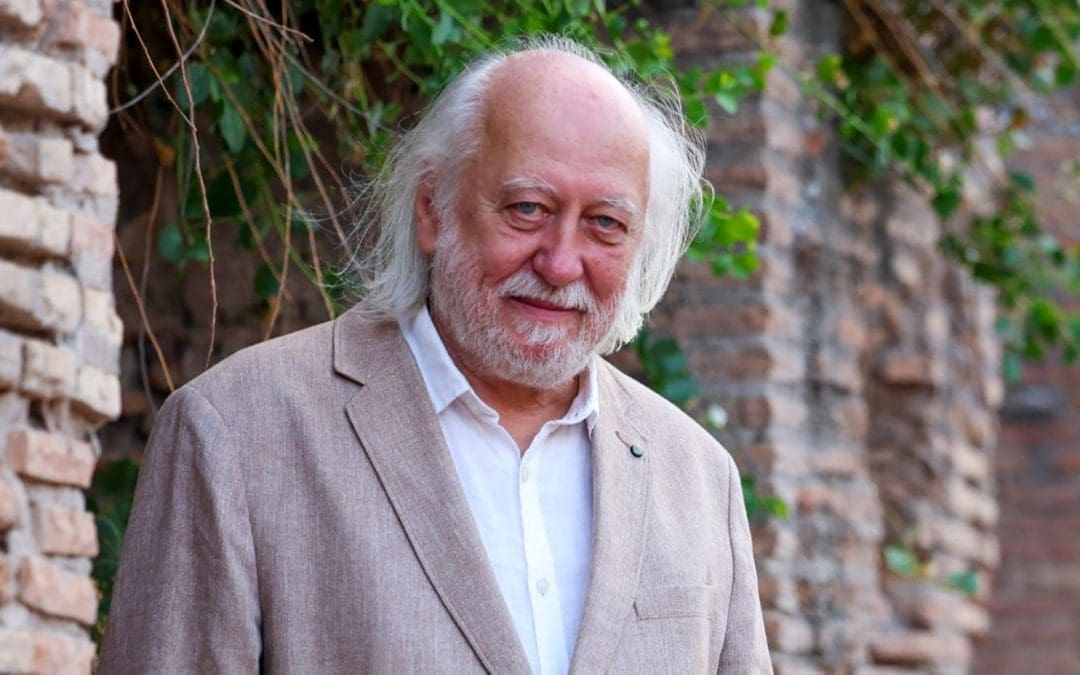 Premio Nobel de Literatura para escritor húngaro; por su obra cautivadora en medio del terror apocalíptico