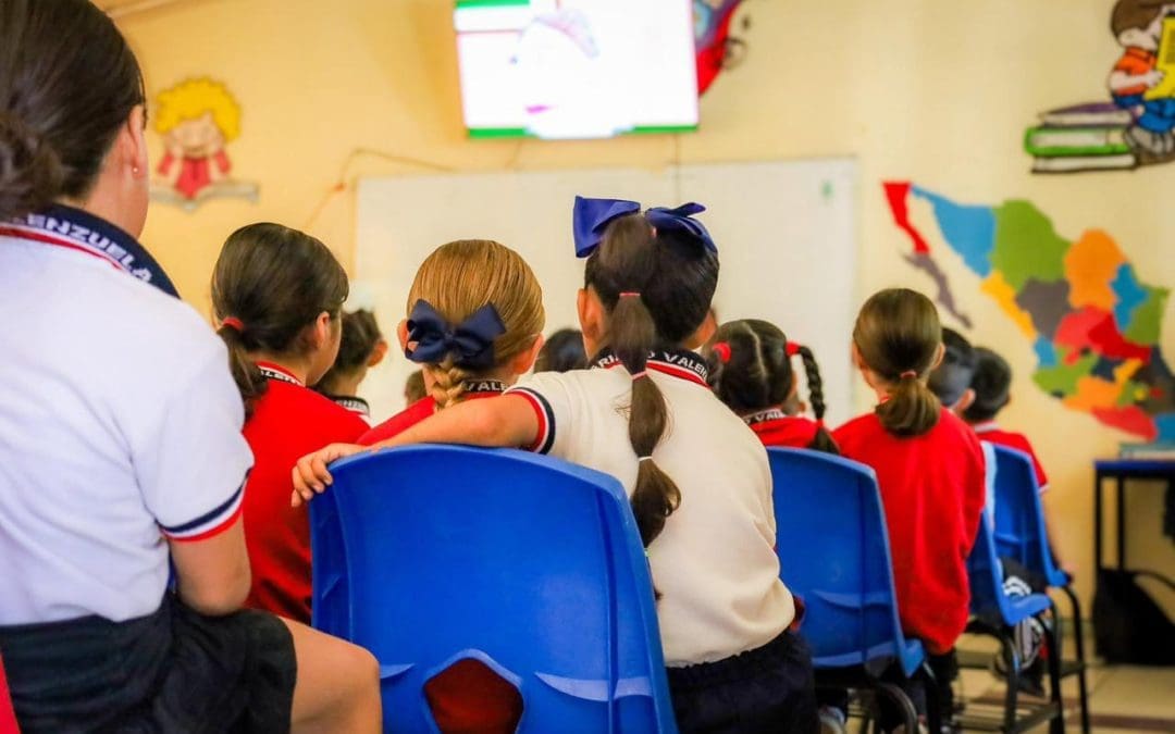 Insiste DIF a padres de familia a cuidar a menores del «grooming»