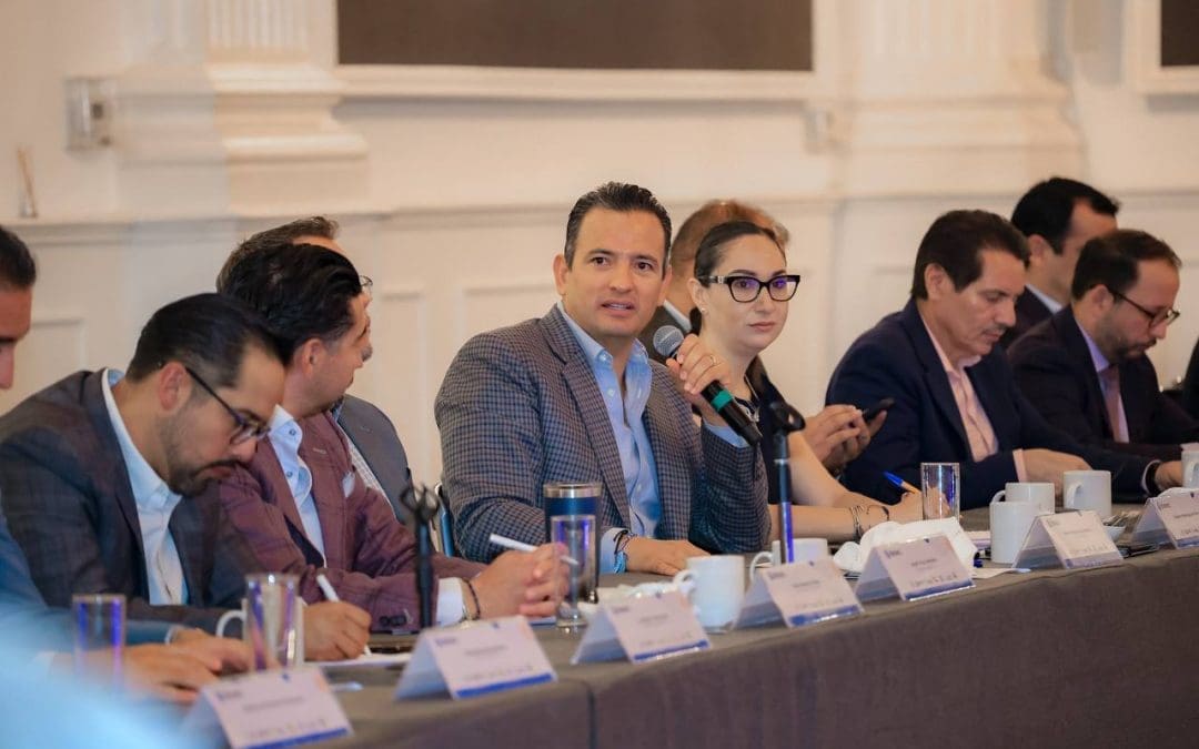 Pide Bonilla a DESEC coordinarse para fortalecimiento de la economía local