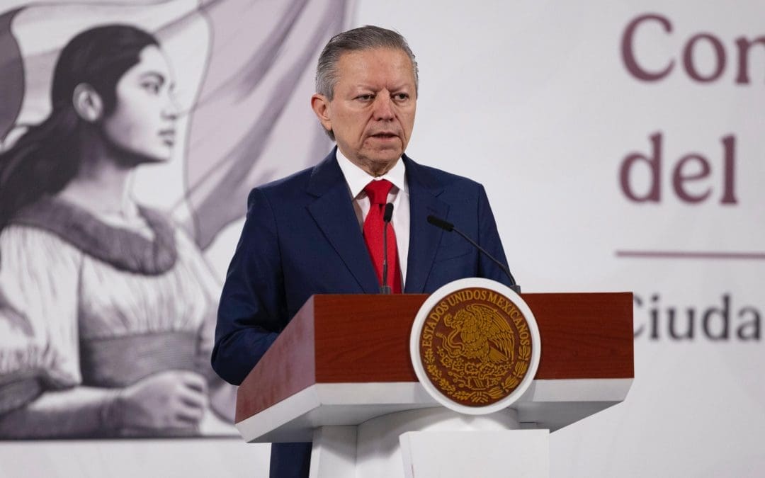 Zaldívar pide a Morena corregir retroactividad en reforma a la Ley de Amparo