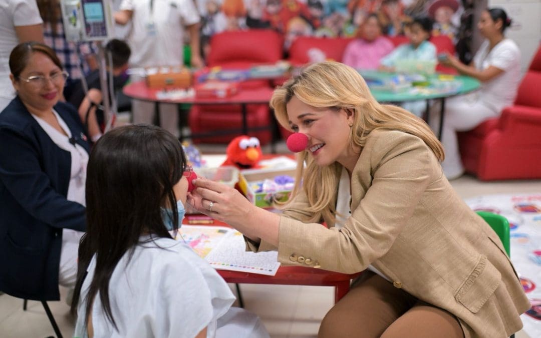 Felicita Nariz Roja a Maru Campos por garantizar medicamento a pacientes con cáncer