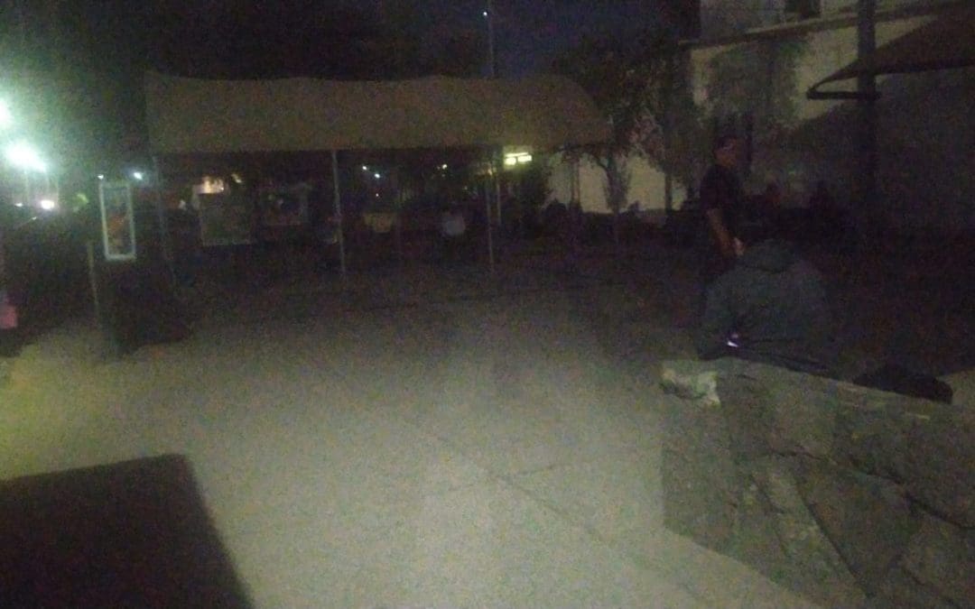 [Reporte Ciudadano] Pacientes del IMSS en Avalos se quedan sin luz: usan celulares para iluminar la clínica