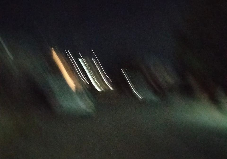 Vecinos denuncian luminaria apagada desde hace un mes en Riberas de Sacramento