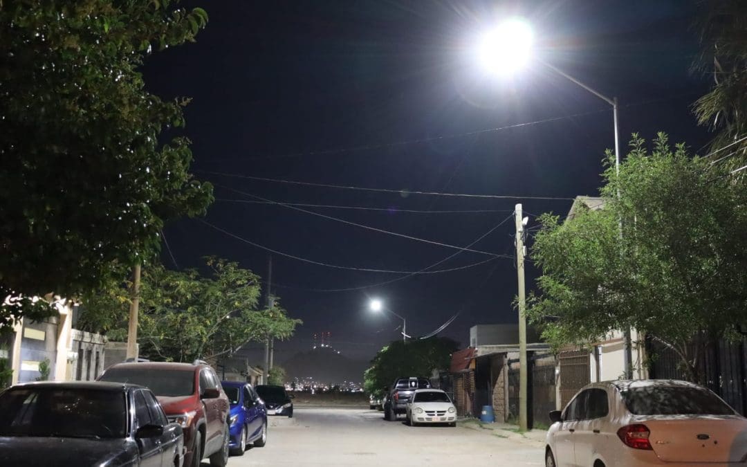 Renovaron alumbrado público en Rinconadas de Oriente