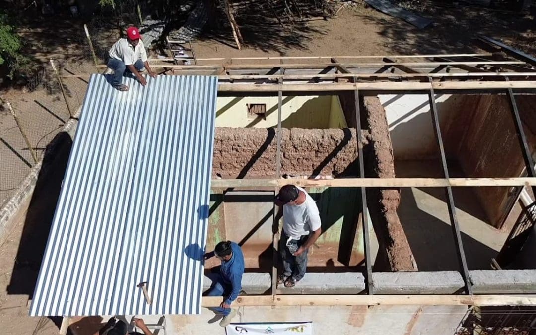 Capacitan a comunidades de Urique en sistemas de captación de lluvia