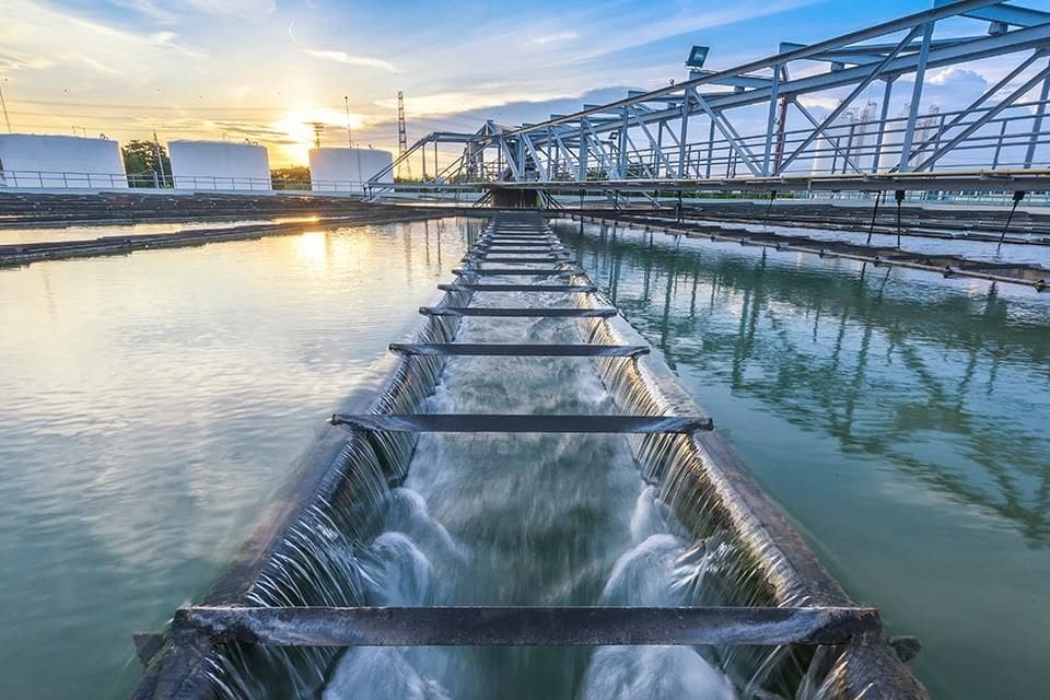 Llegan al Congreso iniciativas de Sheinbaum para regular el uso del agua