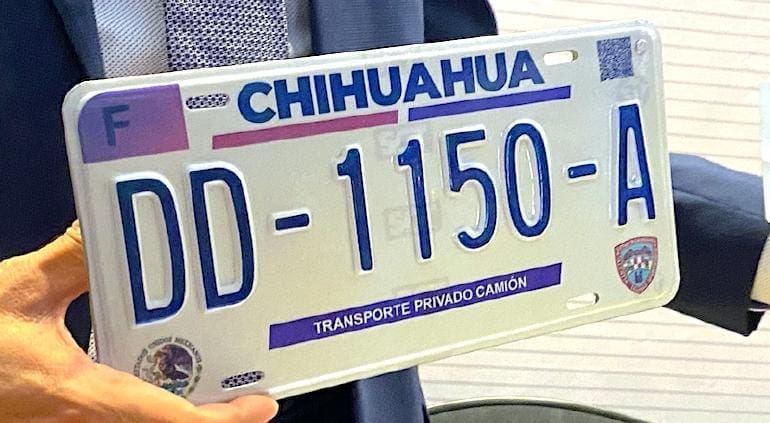 Adquiere Hacienda 120 mil placas para atender desabasto