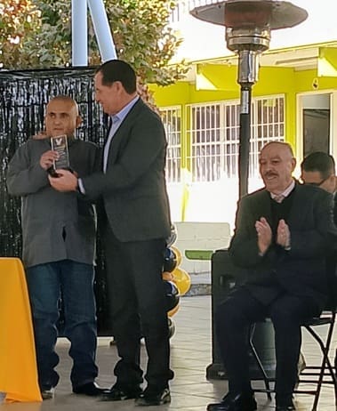 Se jubila el profesor Guillermo Martínez del sistema federalizado