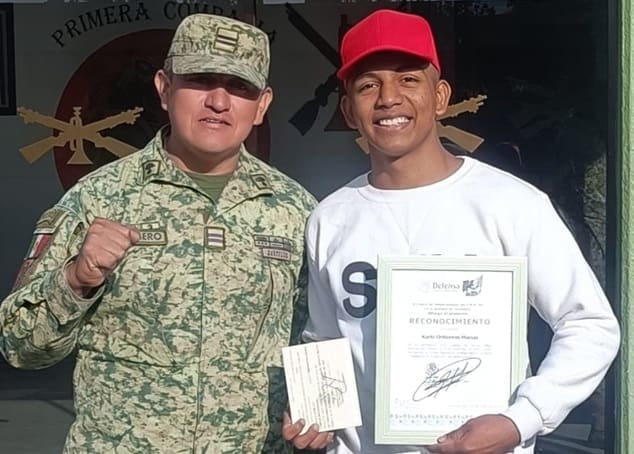 El Campeón Karlo Ontiveros liberó cartilla del SMN cumple como un soldado mexicano de la SDN