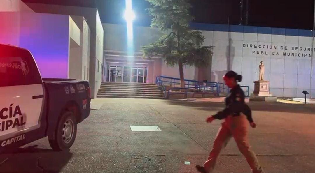 Desalojan Comandancia Norte por supuesta amenaza de bomba