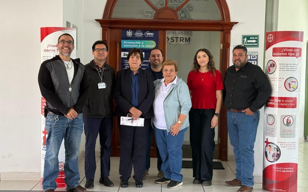 Lupita Borruel lleva la jornada de salud a jubilados de TELMEX