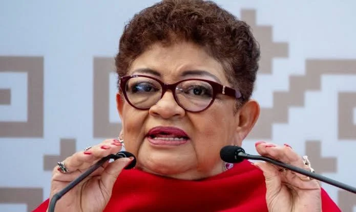 Ernestina Godoy se perfila como encargada de despacho en la FGR