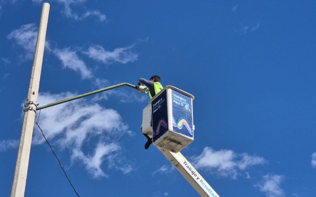 Beneficia modernización del alumbrado a 7 mil vecinos de seis colonias