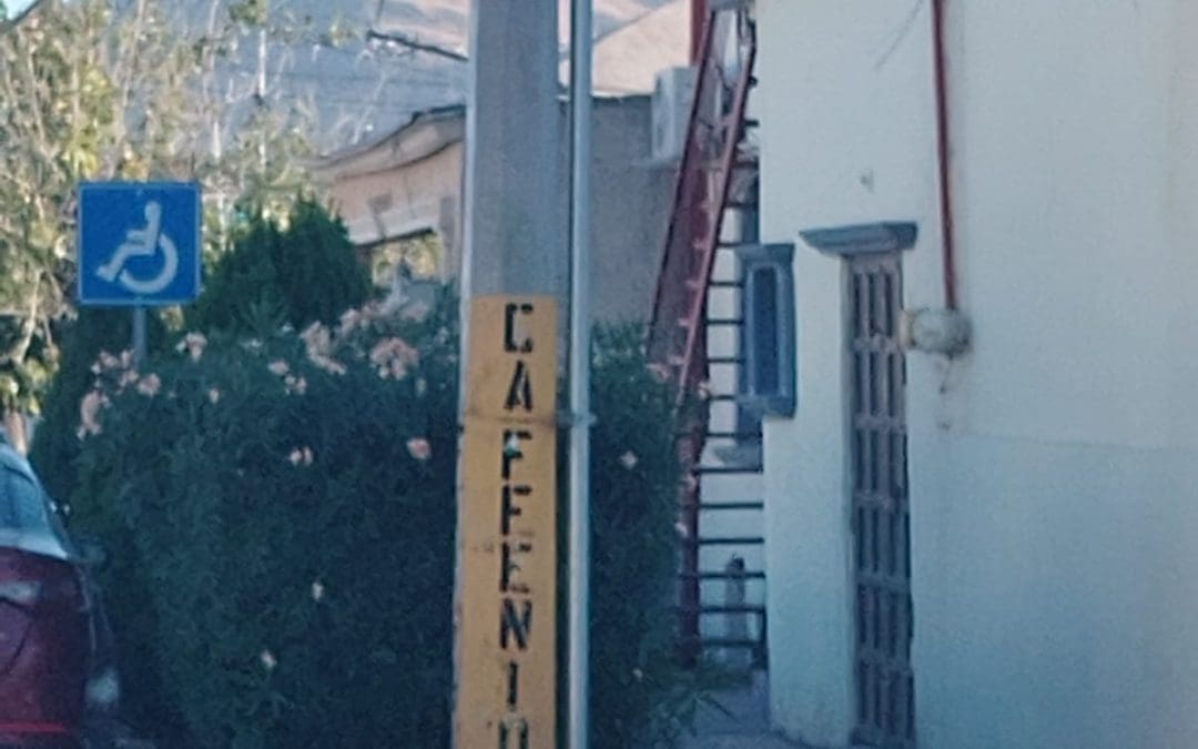 Denuncian que borraron nomenclatura y colocaron nombre de negocio en Altavista