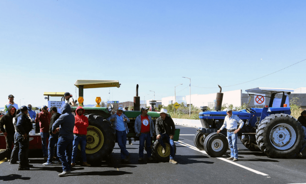 Campesinos y transportistas se unen: anuncian paro nacional el 24 de noviembre