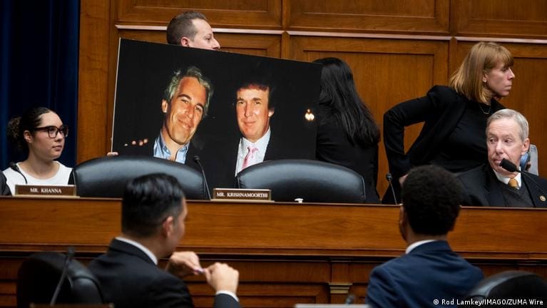 Congreso de EU aprueba publicar archivos sobre Jeffrey Epstein