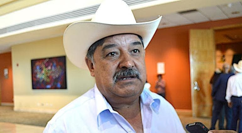 Viaja Yako Rodríguez a CDMX para reunión urgente por bloqueos y crisis por la Ley de Aguas