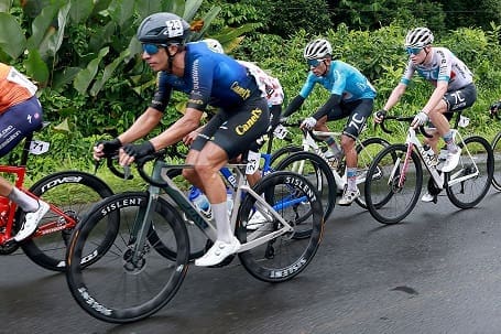 Efrén Santos de Canel’s-Java ya es 3° General en “La Vuelta a Costa Rica 2025” Etapa 3