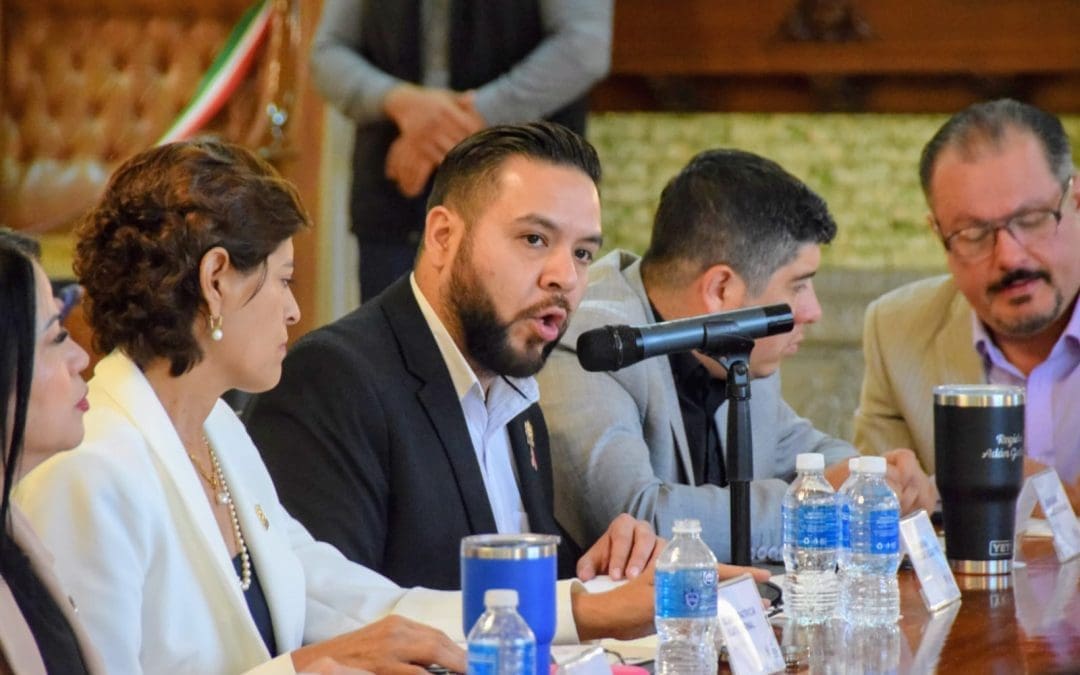 Acuden directores a comparecer ante comisiones de regidores por presupuesto 2026