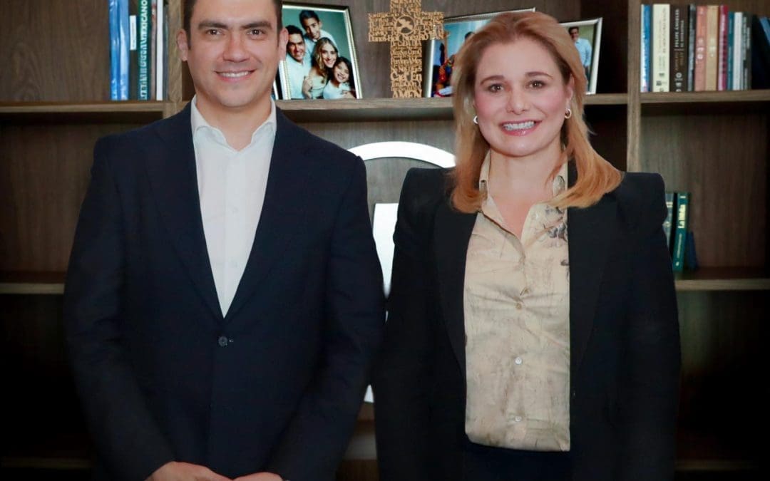 Se reúnen Maru y Romero en CDMX