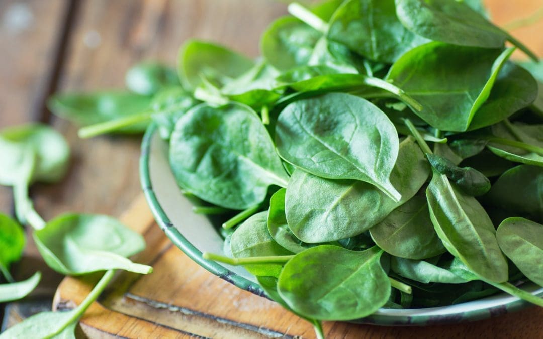 El consumo de espinacas, ayuda a evitar la ceguera