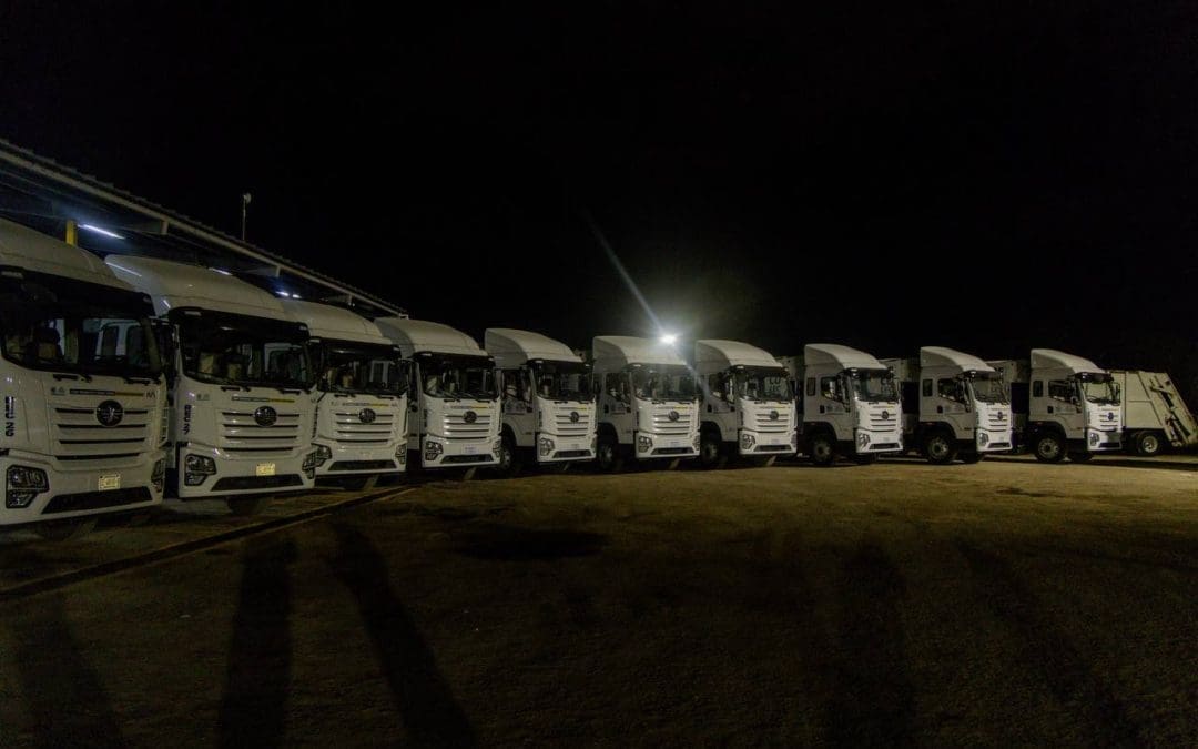 Entregan 15 camiones nuevos a Servicios Públicos para recolección de basura