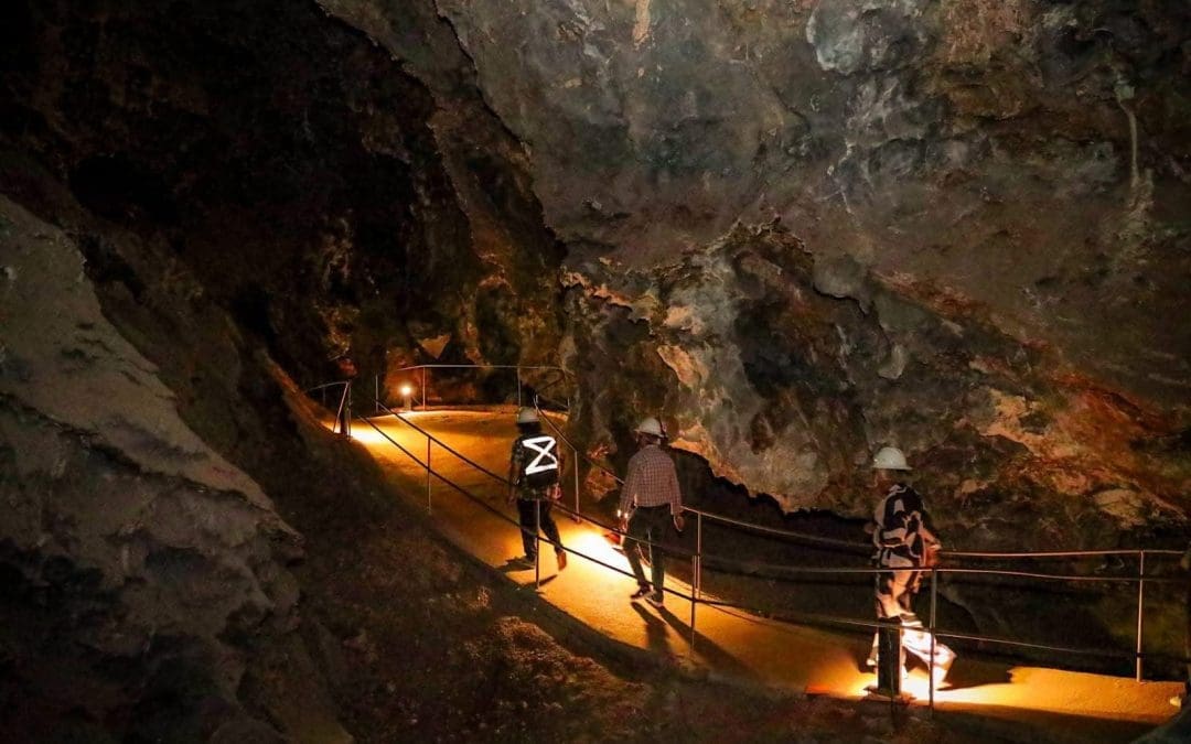 Invitan a recorrer las «Grutas Nombre de Dios», atractivo natural de la Capital