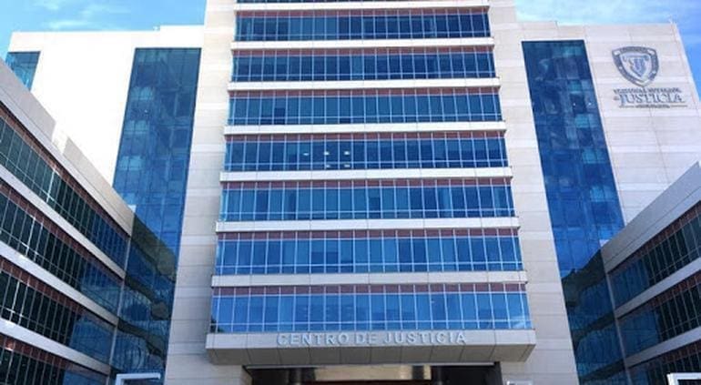 Acomodo de sillas genera controversia en pleno del Tribunal Superior de Justicia de Chihuahua