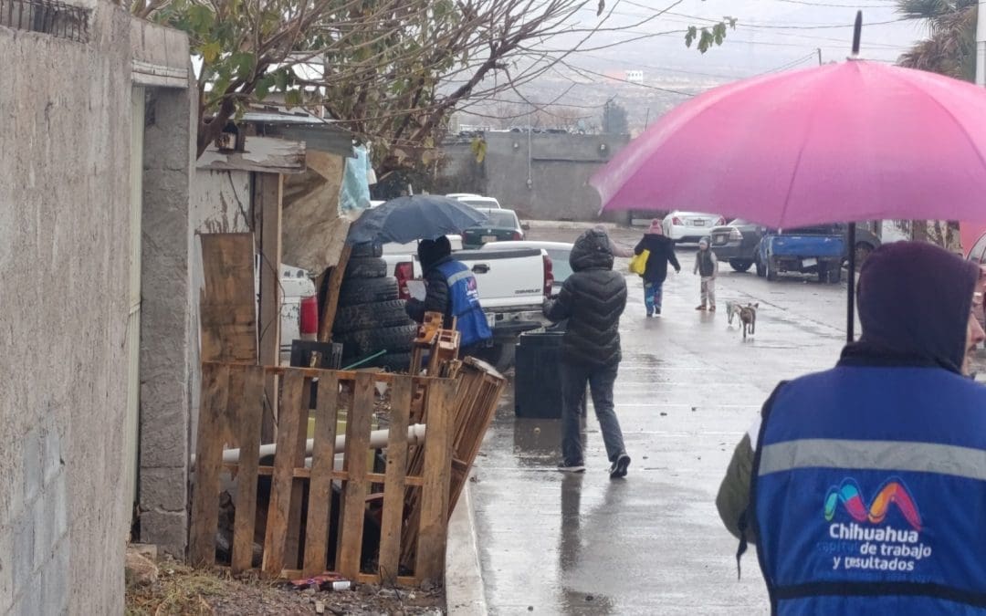 Brinda Municipio apoyos a colonias vulnerables como parte del Plan Invernal