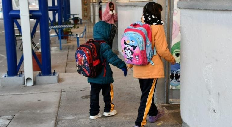 Lluvias generaron 70% de ausentismo en escuelas del estado, reporta Educación Básica