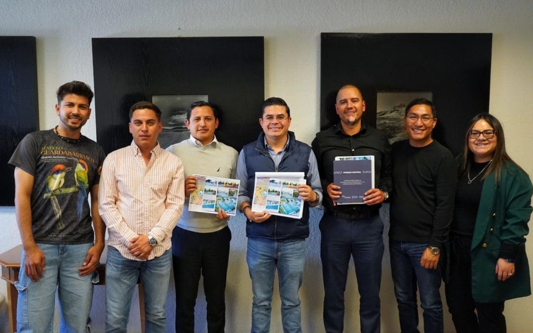 Revisa Rafa Loera proyectos estratégicos para el Parque Central de Juárez